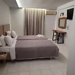 Jannos Lägenhetshotell Laganas